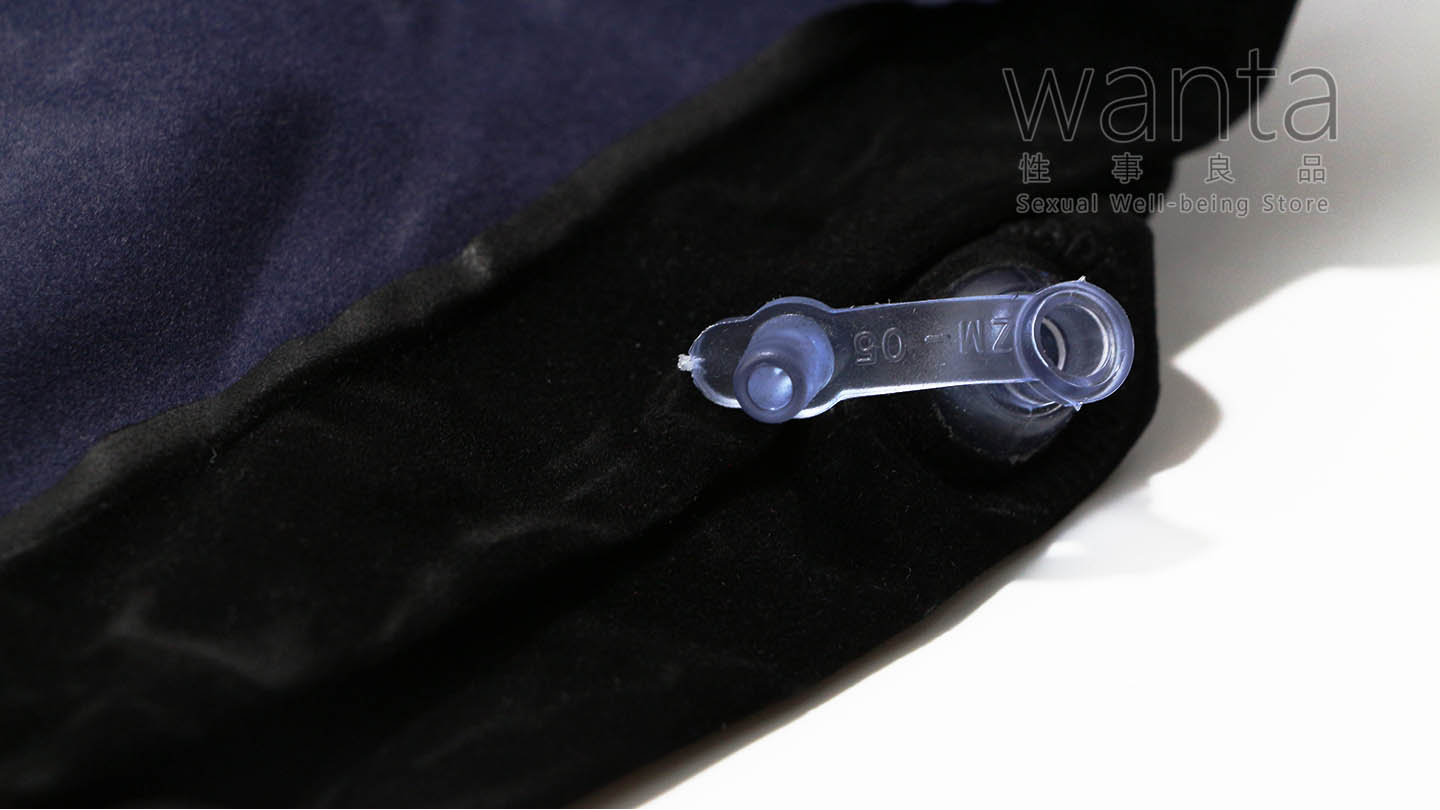 Toynary SF02 Inflatable Semicircle Sex Pillow - View 3
