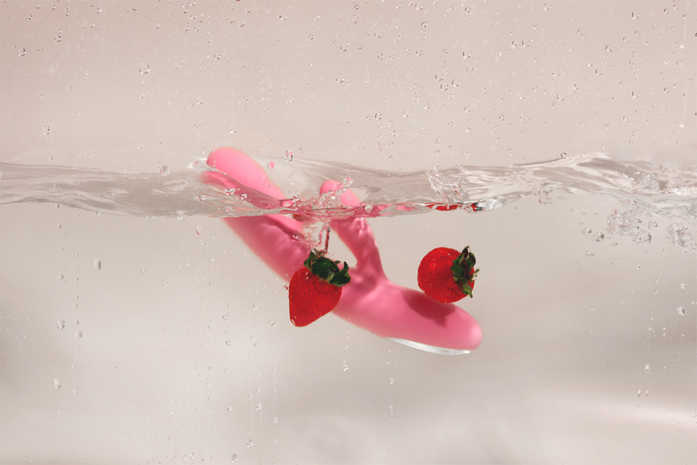 SVAKOM - Avery Thrusting Rabbit Vibrator - Strawberry Pink - View 10