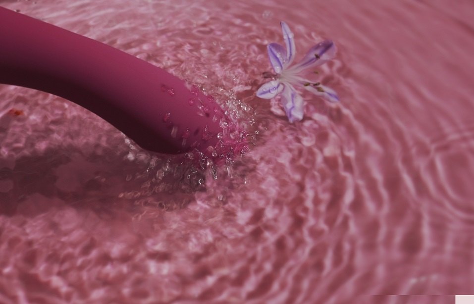 SVAKOM - Amy 2 Flexible G-spot Vibrator - Violet - View 6